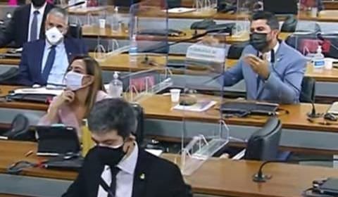 Barraco no senado: Senadores batem boca e áudio na CPI é cortado
