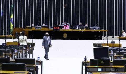 Câmara aprova reforma eleitoral em primeiro turno