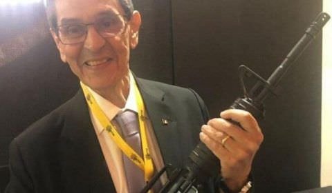 Preso, Roberto Jefferson chama Moraes de 'cachorro do STF' em último tuíte