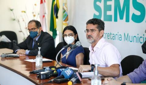 Prefeito David Almeida anuncia concurso da Semsa com 2.001 vagas