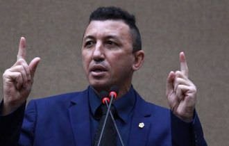 TRE-AM mantém reprovadas contas de Sassá da Construção
