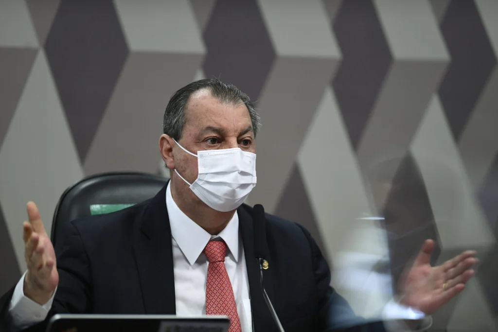 Aziz diz que CPI da Covid-19 vai a fundo com a VTCLog: ‘Alguma coisa está errada’