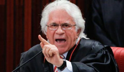 Bolsonaro nomeia filho de ministro do STJ para Conselho Nacional de Justiça