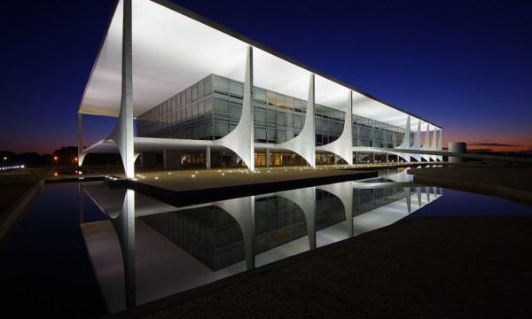 Planalto e STF ensaiam trégua até 7 de setembro