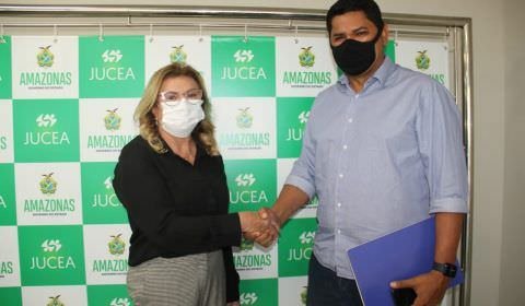 Bi Garcia conquista instalação da JUCEA em Parintins