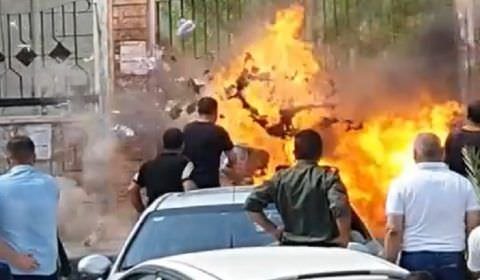 Homem com bomba na cintura explode no meio da rua (Veja o vídeo)