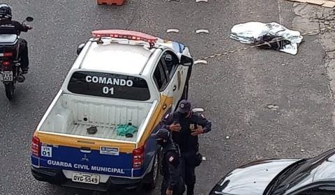 Carro da Guarda Civil atropela e mata pedestre 