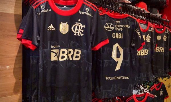 Com clube em alta, loja oficial do Flamengo inaugura no Manauara Shopping