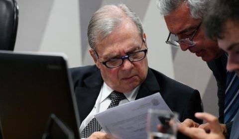 Jereissati desiste de pré-candidatura e anuncia apoio a Leite em prévias do PSDB