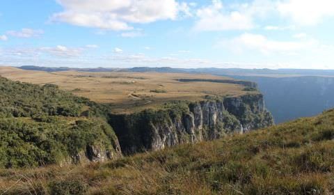 BC publica relatório e normas sobre gestão de riscos climáticos