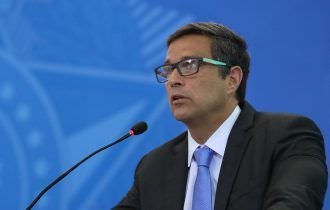 Banco Central admite queda no desempenho da economia brasileira