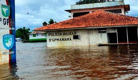 Após delegacia alagar durante cheia em Anamã, MP pede na Justiça que governo construa prédio adaptado