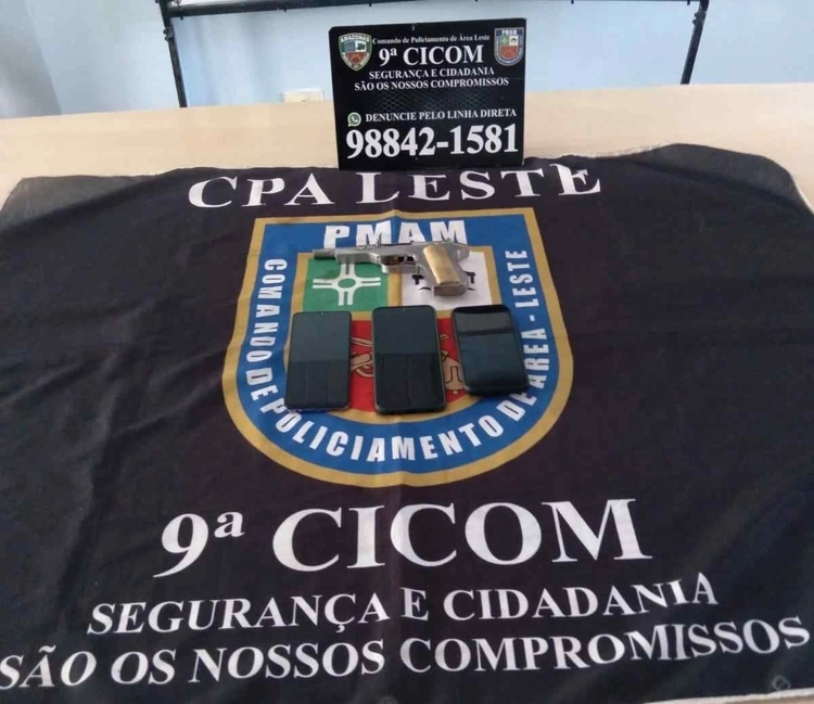 Com arma falsa, homem é preso após assaltar passageiros de ônibus em Manaus
