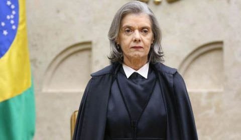 Cármen Lúcia vota contra prazo para Lira analisar impeachment