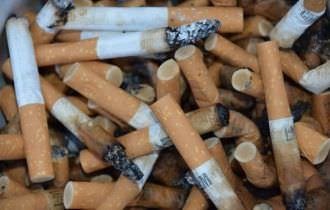 Lei que determina multa para quem jogar bituca de cigarro em ruas de Manaus entra em vigor