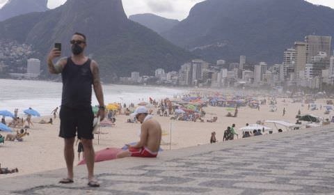 Covid-19: RJ tem queda de 24% em óbitos e 32% em internações