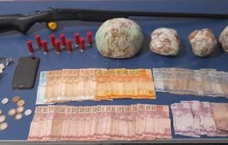 Em Tefé, policiais da Base Arpão e do 5° BPM apreendem adolescente e prendem mulher com drogas e arma de fogo