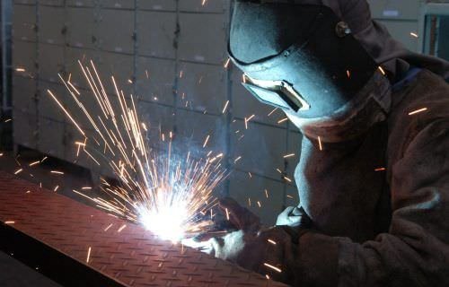 Inflação na porta de fábrica cai 4,53% em 2025; 2ª menor desde 2014