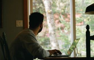 É possível voltar a amar seu trabalho; veja como nesses três passos