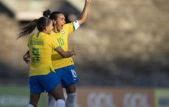 Com golaço de Marta e brilho de novata, Brasil bate Argentina de novo
