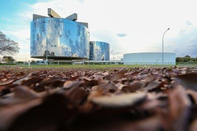 MPF defende recebimento de ação penal contra ex-parlamentares por uso irregular de cotas de passagens aéreas