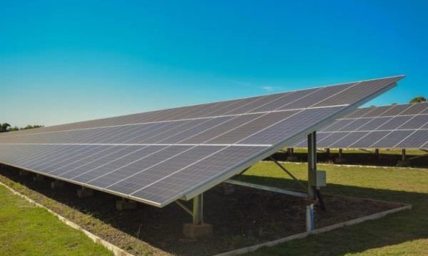 Cobrança de tarifa ‘apagará’ interesse por energia solar, afirmam especialistas