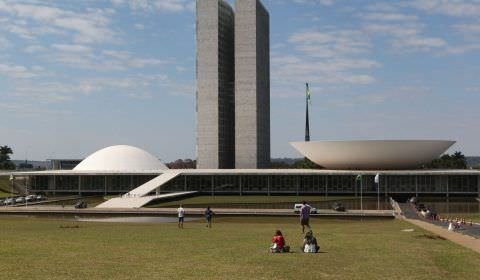 Orçamento 2022 não deveria ser usado para medidas eleitoreiras, afirma especialista