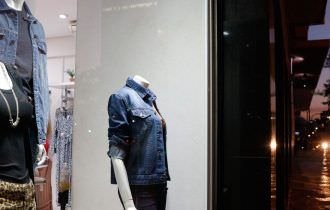 Confiança do consumidor recua 6,5 pontos em setembro, diz FGV