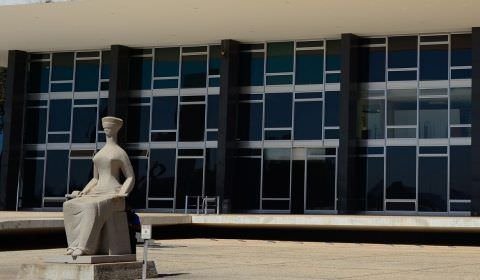 Crivella recupera direitos políticos suspensos em 2020 pelo TSE