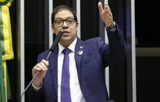 Deputados aprovam a retomada de propaganda gratuita de partidos políticos no rádio e na TV