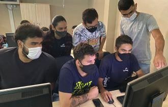 Alunos criam app que facilita busca por profissionais autônomos em Manaus