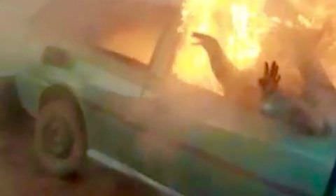 Veja momentos de desespero de mulher sendo queimada viva em acidente; vídeo