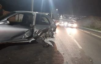 Grave acidente da avenida da Flores deixa parte da via congestionada