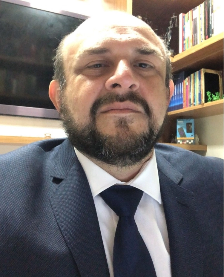 Advogado orienta familiares de mortos por covid após experimento em Manaus