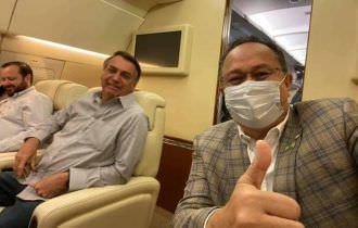 Em Manaus, Bolsonaro reúne com pastores e almoça em peixaria