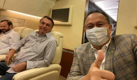 Em Manaus, Bolsonaro reúne com pastores e almoça em peixaria