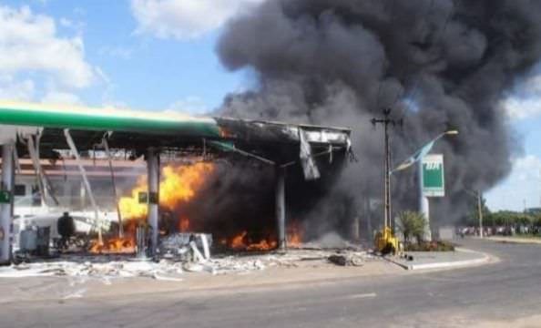 Facção ameaça incendiar postos de combustíveis por alta preço da gasolina