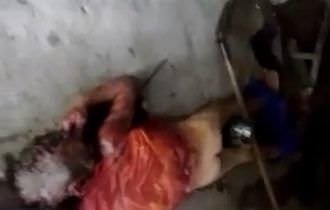 Homem estupra e mata idoso com golpe de machado (vídeo)