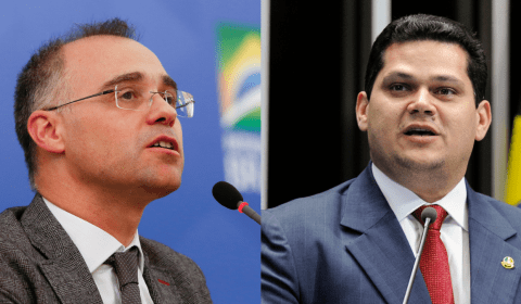 Alcolumbre diz a aliados que pretende segurar sabatina de Mendonça até 2023