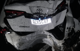 Carro sai levando tudo e motor é arrancado no Parque Dez; veja vídeo