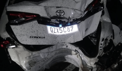 Carro sai levando tudo e motor é arrancado no Parque Dez; veja vídeo