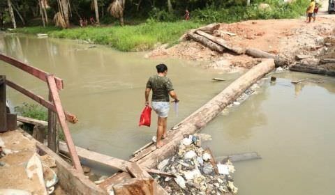 Prefeitura dá início à construção de ponte de concreto na comunidade Nobre para beneficiar 7 mil famílias