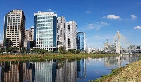 Senado aprova projeto que permite edifícios às margens de rios e lagos em área urbana