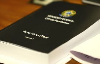 Senador Renan Calheiros faz leitura do relatório da CPI da Pandemia