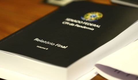 Senador Renan Calheiros faz leitura do relatório da CPI da Pandemia