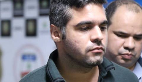 Enteado de Arthur Neto volta a sentar no banco dos réus nesta segunda-feira