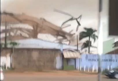 Forte temporal destelha várias casas em Porto Velho (veja o vídeo)
