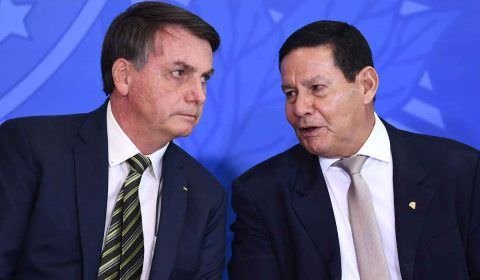 Relator vota contra cassação da chapa Bolsonaro-Mourão nas eleições de 2018 no TSE