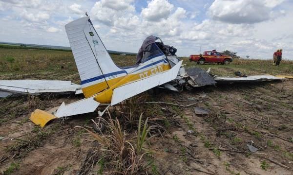 URGENTE: avião cai no interior de Minas Gerais e piloto é encontrado morto