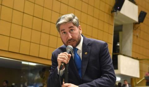 Cidadania expulsa deputado Fernando Cury por importunação sexual
